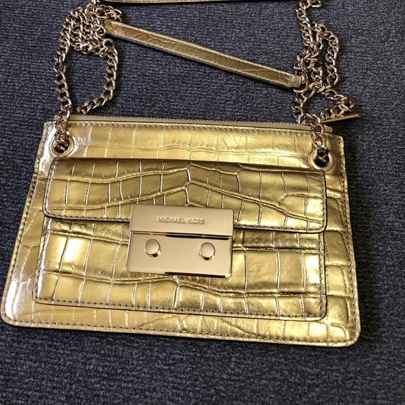 MK shoulder/crossbody purse - Picture 1 of 8